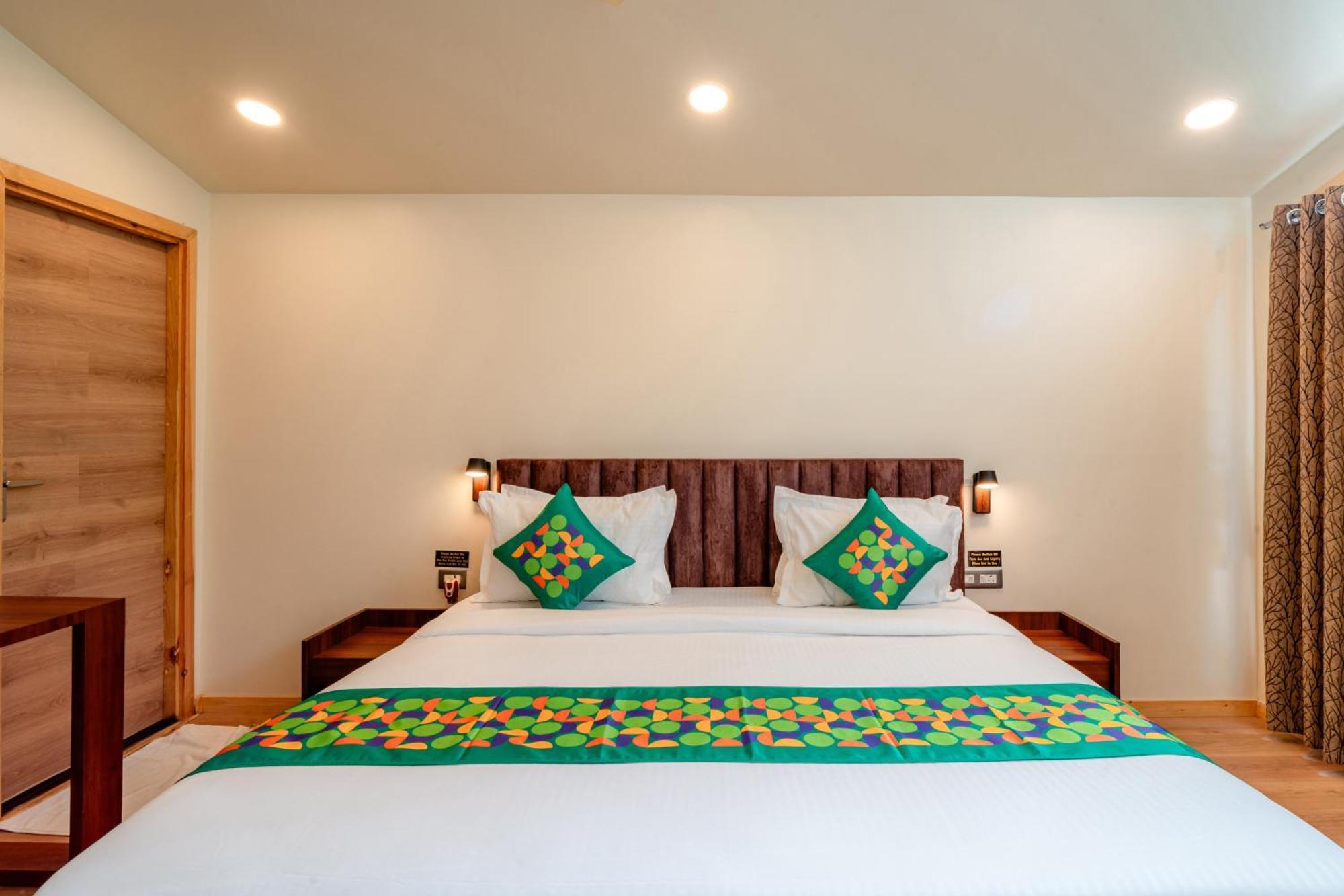 Hotel Treebo Premium Mowgli'S Den, Pench Khawāsa Exterior foto