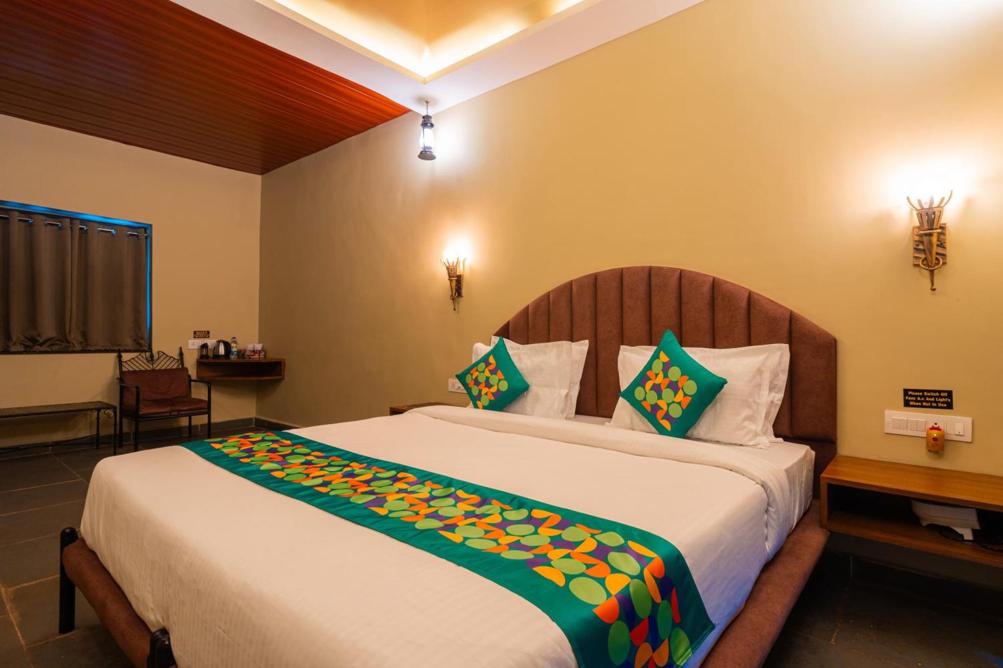 Hotel Treebo Premium Mowgli'S Den, Pench Khawāsa Exterior foto
